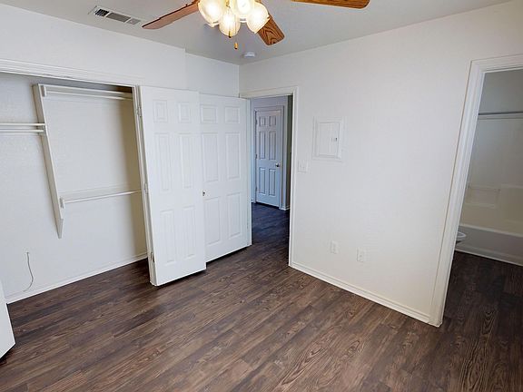 4th image of 1016 W Mulberry St #1
