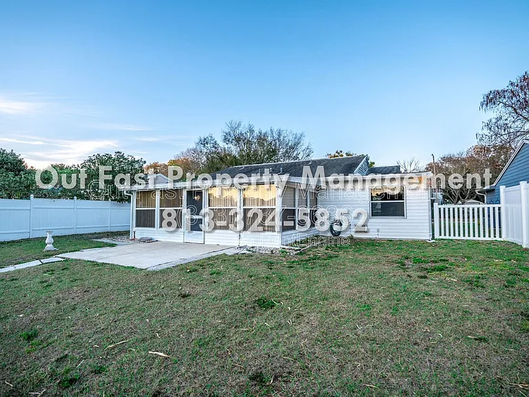 2764 Kavalier Dr — Photo 38