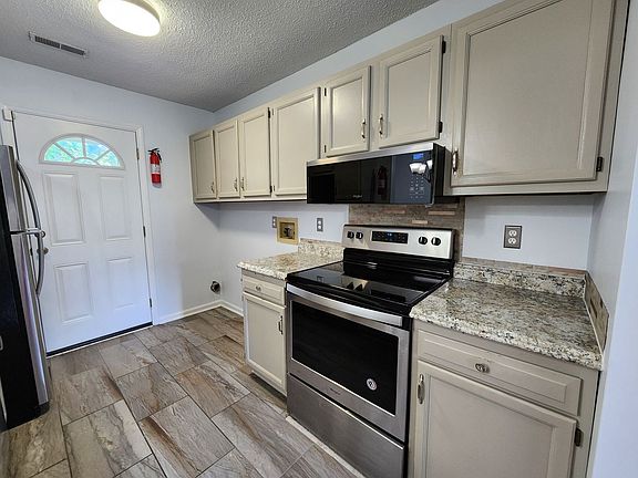 2nd image of 7743 Elm Tree Ln