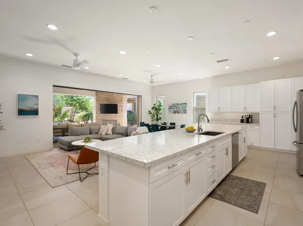 2802 Retreat Cir, Palm Desert, CA 92260