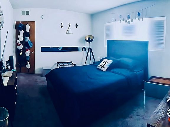 5th image of 816 N Edinburgh Ave APT 1