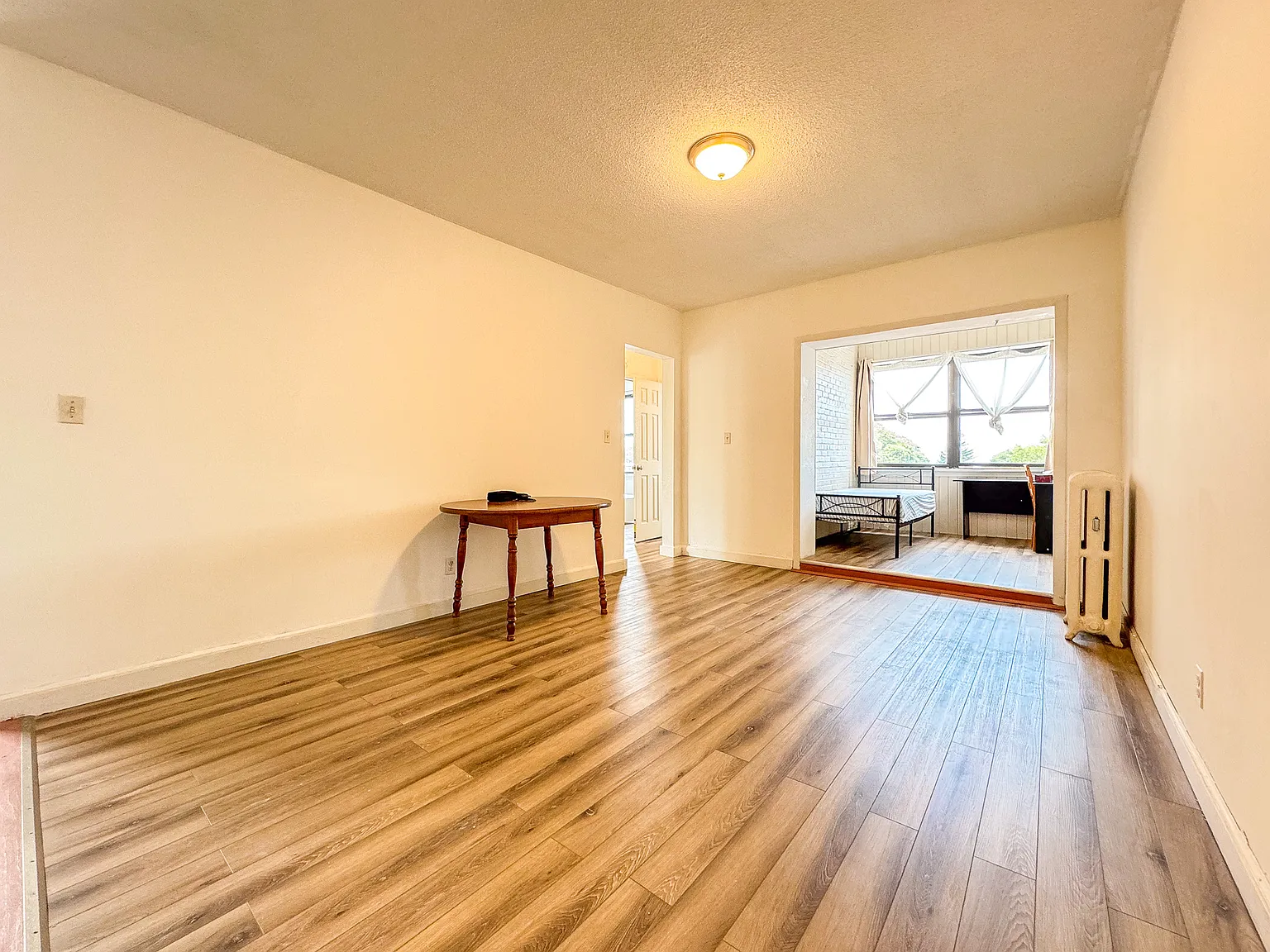 2 bed, 760 sqft, $2,400 — Photo 4