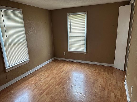 4th image of 6009 Hancock Ave