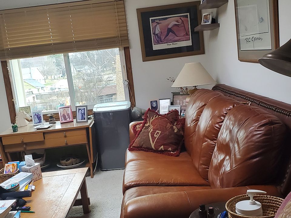 2nd image of 521 3rd St #103