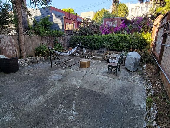 5th image of 1364A Broadway St