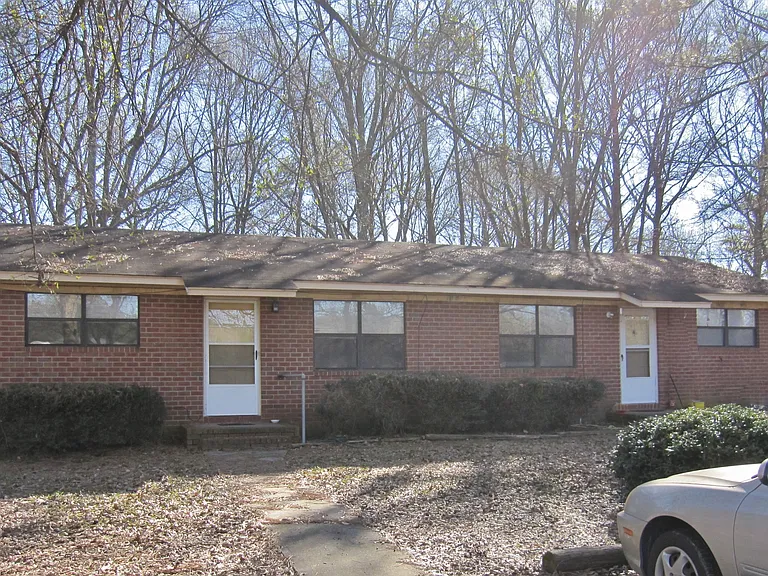231 Peachtree St — Photo 1