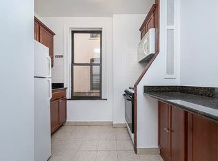 31-84 43rd St #33, Astoria, NY 11103