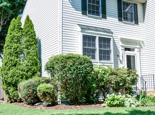 12824 Frontier Ln, Woodbridge, VA 22192