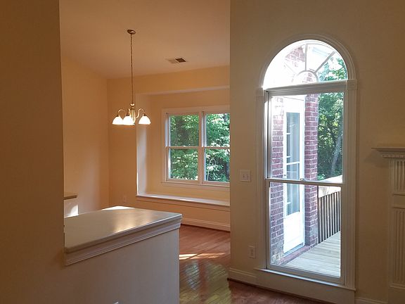 Family room & breakfast nook