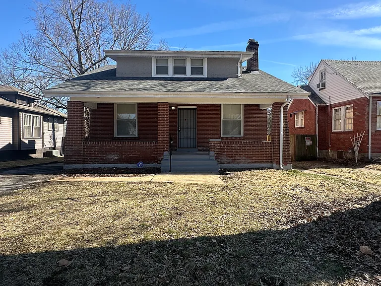 1610 Purdue Ave — Photo 1