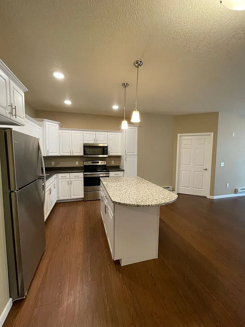 Grasslands Apartments — Photo 4