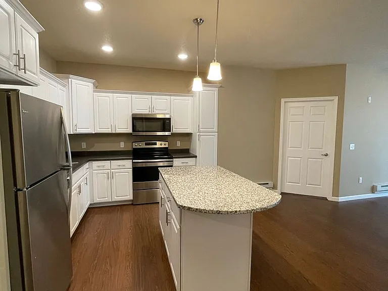 Grasslands Apartments — Photo 20
