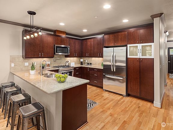 3rd image of 18609 SE Newport Way #406