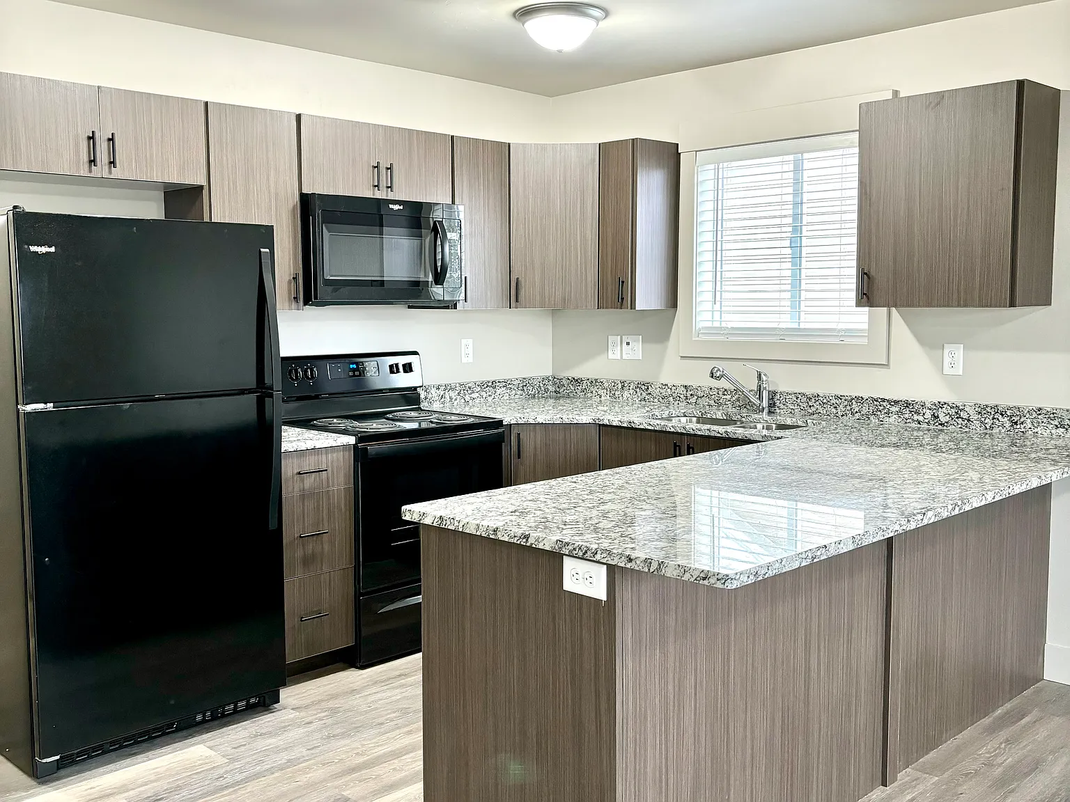 6075 N Silver Fox Rd — Photo 3