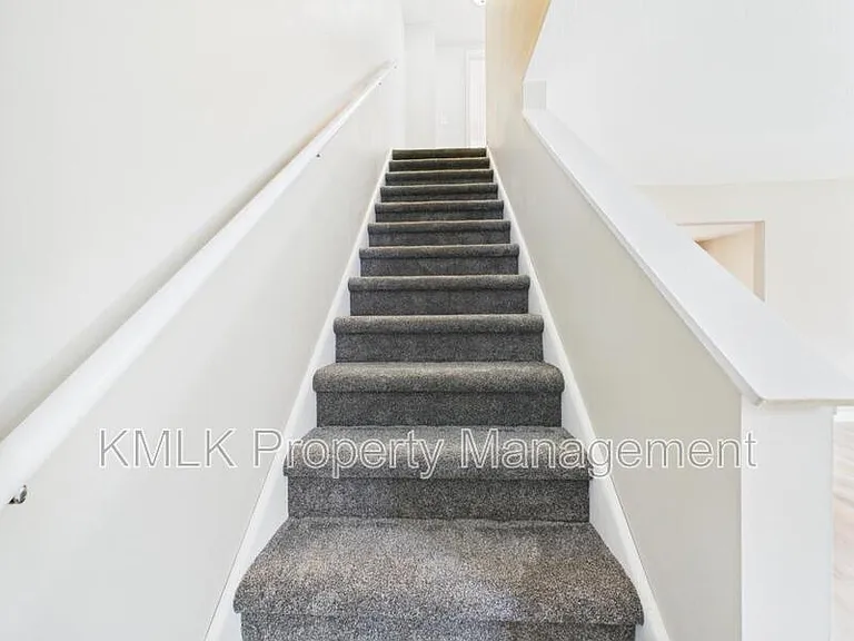 9042 Maple Grove Rd — Photo 11