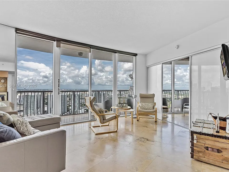 1750 N Bayshore Dr #5014