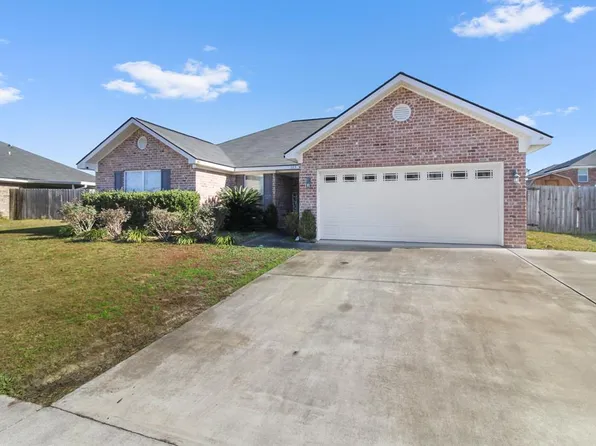 375 Manchester Ct, Midway, GA 31320