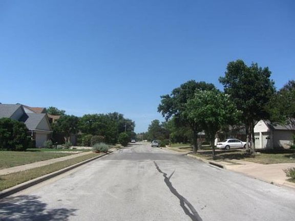 5th image of 16400 Spotted Eagle Dr