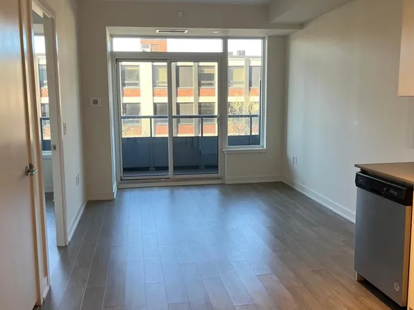 212 King William St, Hamilton, ON