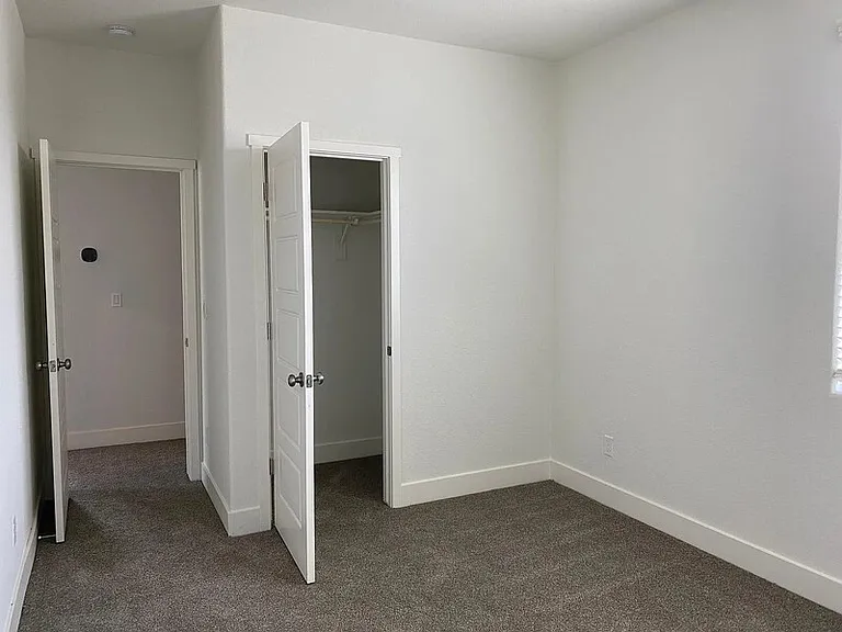 2454 Fidalgo Way — Photo 30