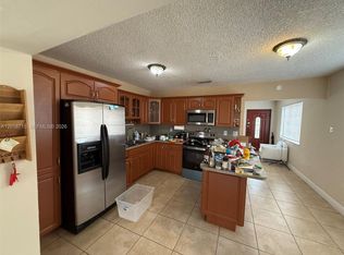 6720 SW 21st St #1, Miami, FL 33155