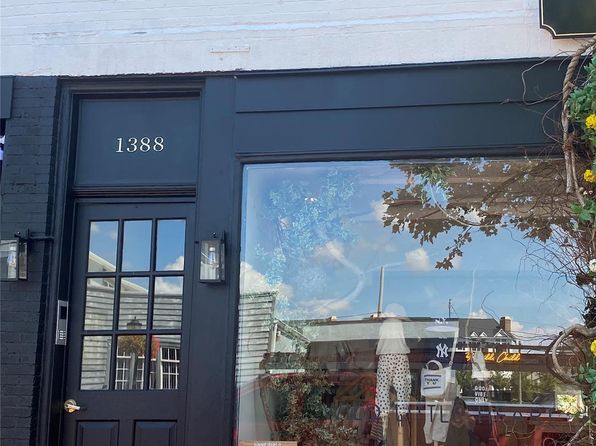 1388 Old Northern Blvd APT 3