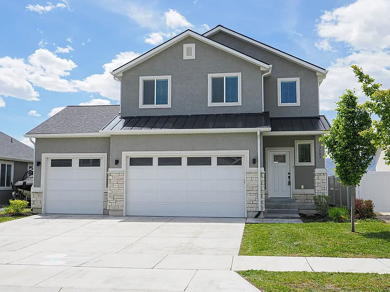 3593 N Sparrow Ln — Photo 1