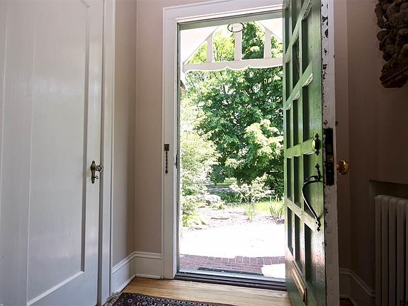 3rd image of 198 Lenox Ave