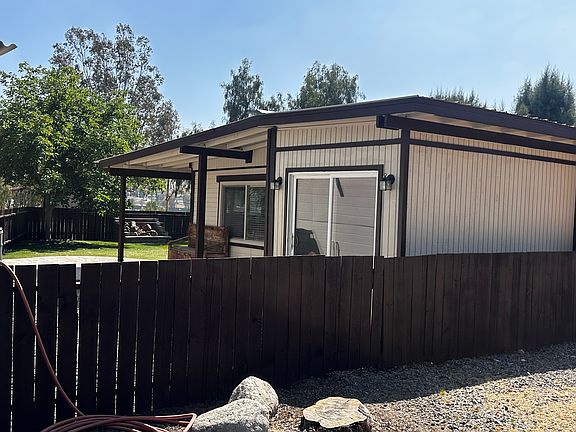 2nd image of 30260 San Timoteo Canyon Rd #2