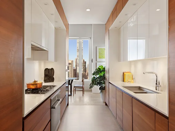 252 East 57th Street image 4 of 14