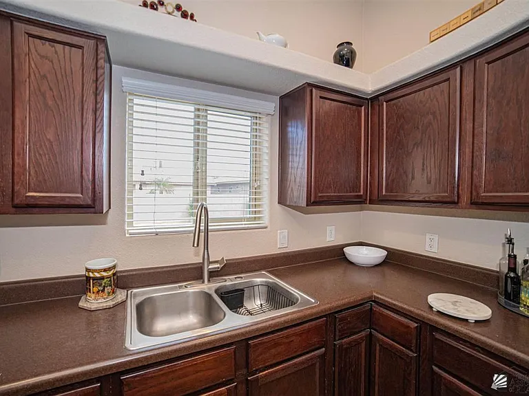 6580 E 33rd Ln — Photo 12