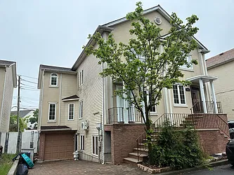 42 Erika Loop