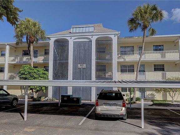 2nd image of 821 De Leon Ct #203