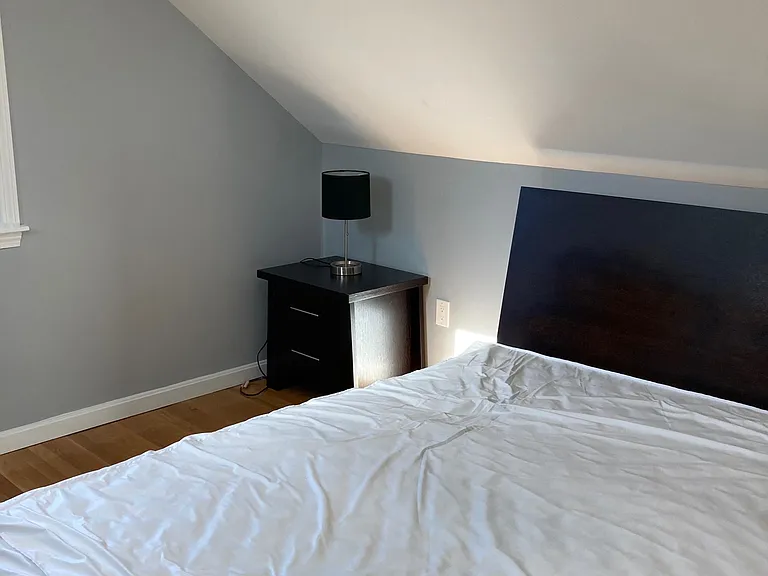 16 Aberdeen Ave #16 — Photo 25