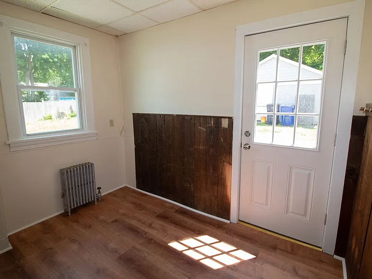 207 Maple St — Photo 10