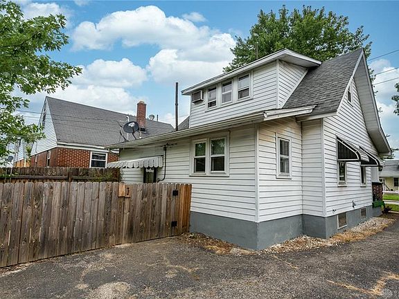 4th image of 2643 Kennedy Ave