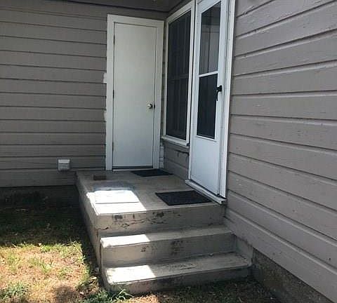 4th image of 310 Arnold Ave