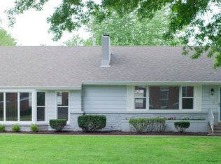 1143 E Linwood Dr, Springfield, MO 65807