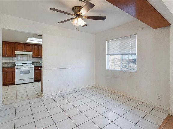 4th image of 3219 E Avenue H4