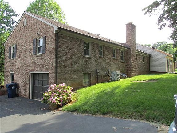 4th image of 21 Ash Grove Dr