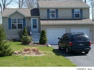 173 Trotters Rdg, Camillus, NY 13031