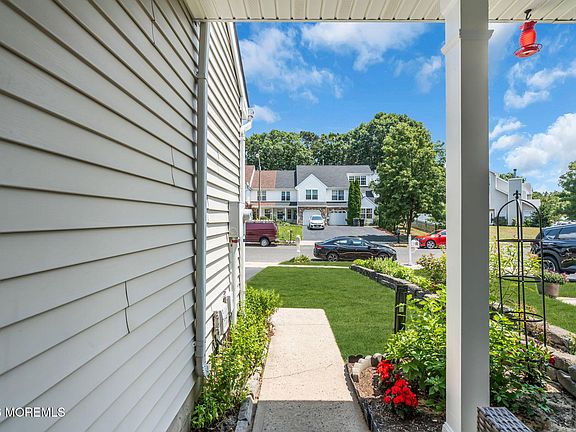 5th image of 231 Moses Milch Drive