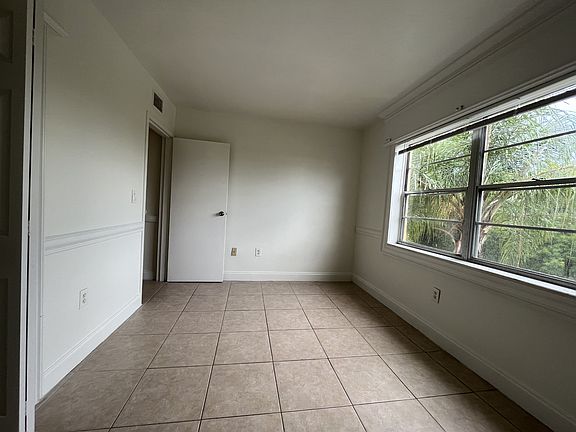 2nd image of 4354 NW 9th Ave #13-3-430