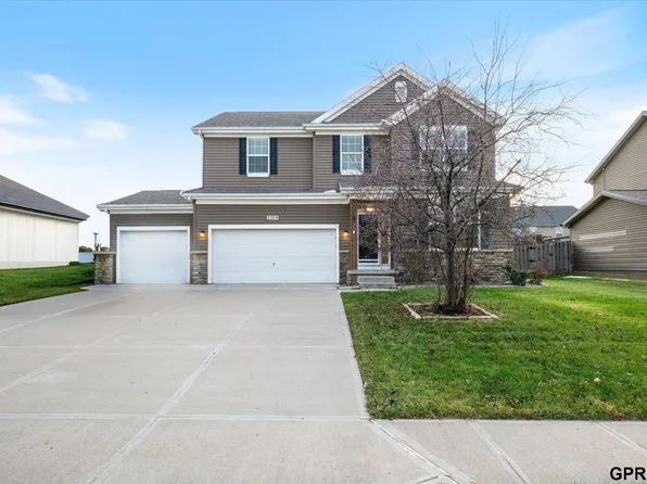 2309 Alexandra Rd, Papillion, NE 68133