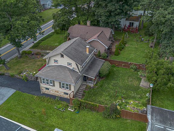 3rd image of 3832 Juniata Gap Rd