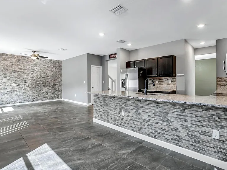 3440 W 100th Ter — Photo 20