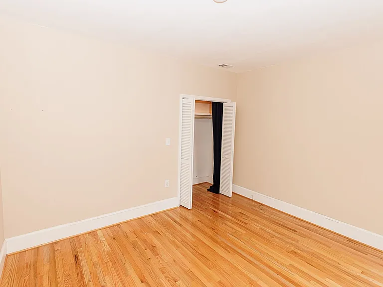 1738 T St NW #4 — Photo 21