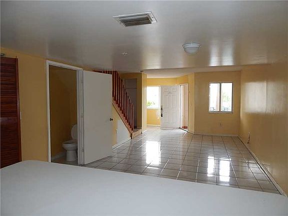 4th image of 611 NW 82nd Ave APT 315