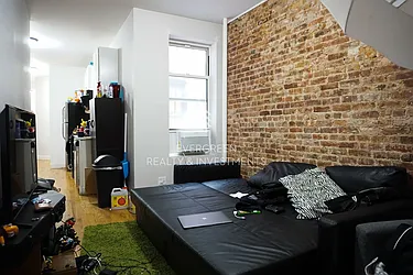 Rented by Evergreen Realty & Investments