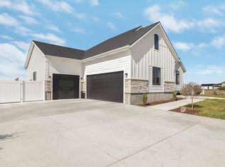 970 Pine Brook Ln, Rexburg, ID 83440